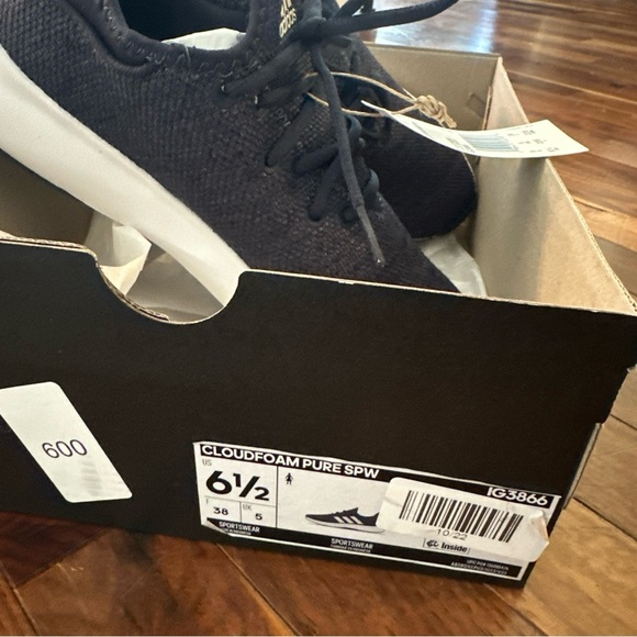 Adidas women’s Cloudfoam Navy slip on Sneakers - Picture 4 of 5